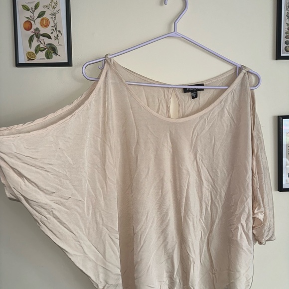 🧚♂️3/25🧚♂️ BEBE OPEN SHOULDER SHIRT - Picture 2 of 3